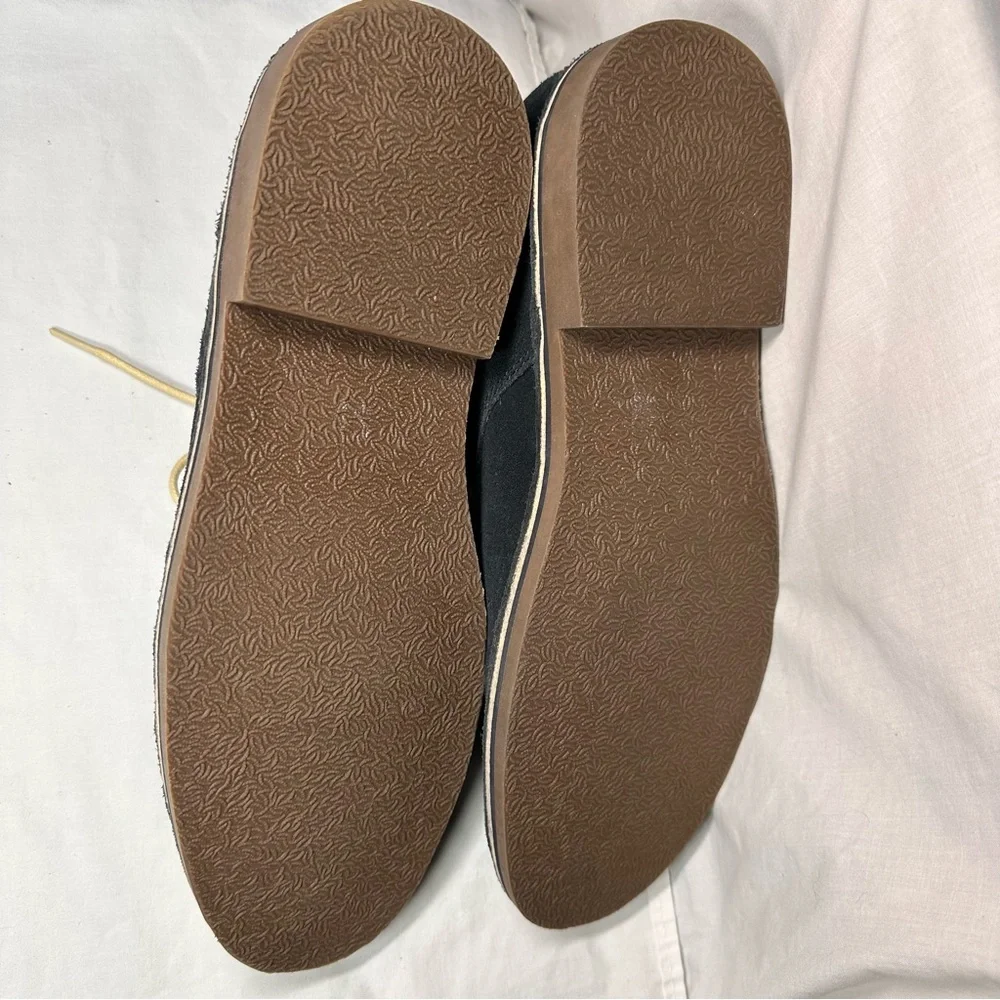 Kenneth Cole Dark Gray Suede Chukka‎ Boots